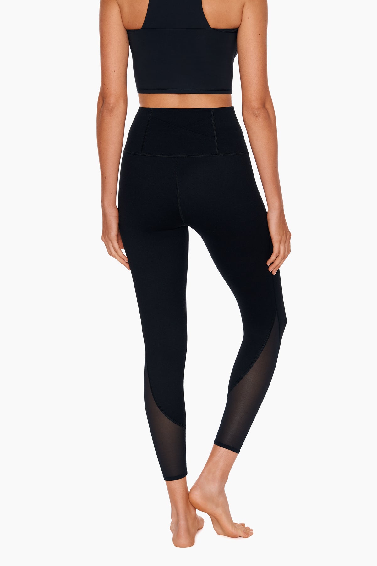 Performance Mesh Cut-Out Leggings in Black